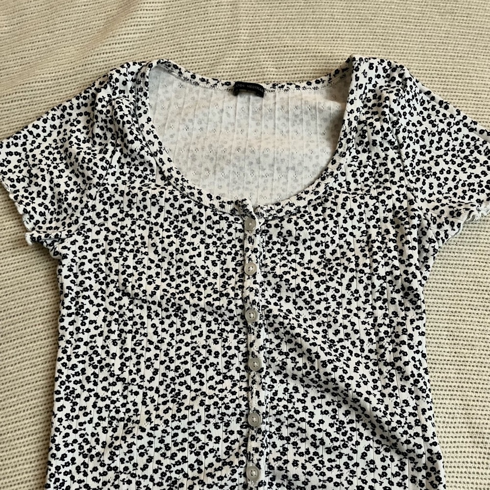 Brandy Melville Tee